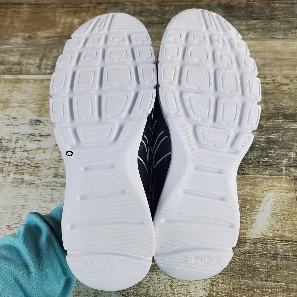 Reebok Trainfusion 5.0 Womens Shoes Sz 8 Training Black White Lace-Up Sneakers